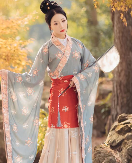 美女被吸下部動態